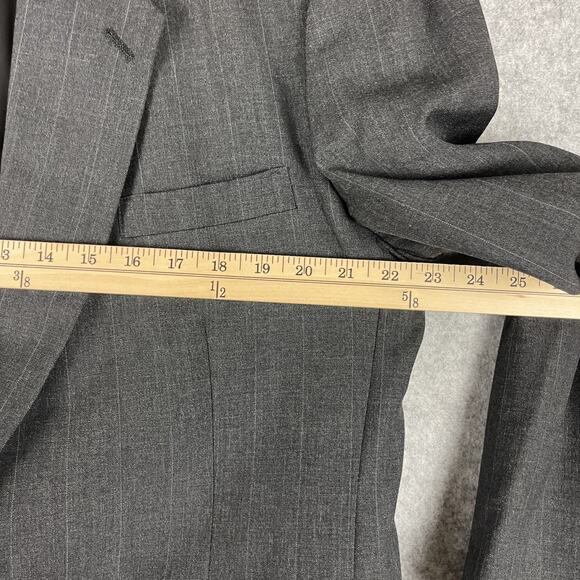 Kuppenheimer Wool 2 Piece Suit Dark Gray Striped Blazer 44L Pant 38x32 Pleated - Picture 5 of 16